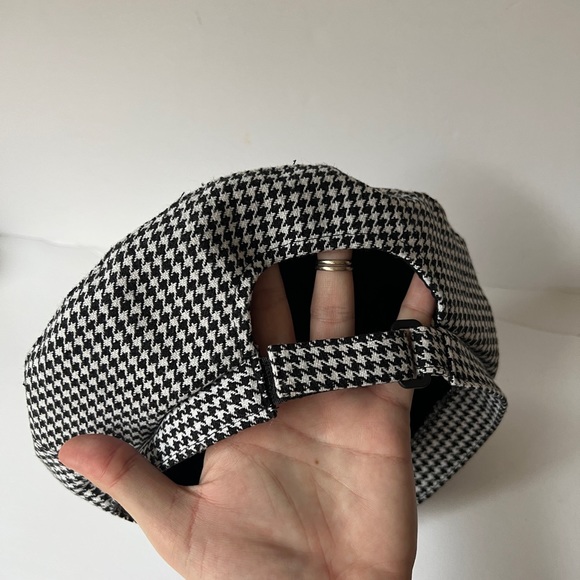 For­ev­er 21 Houndstooth Print Beret NWOT - Picture 10 of 12